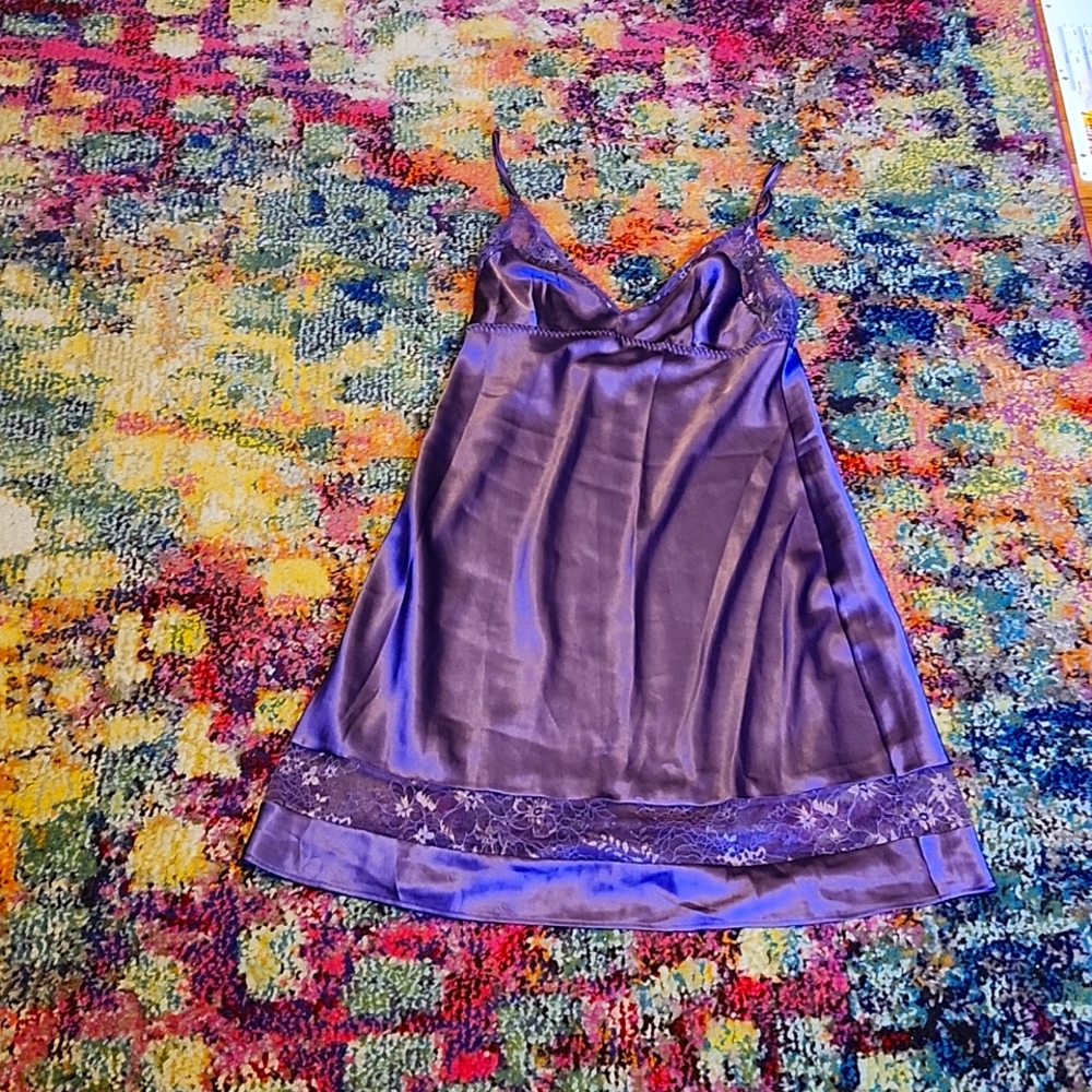 Like New! Women's Victoria Secret Slip